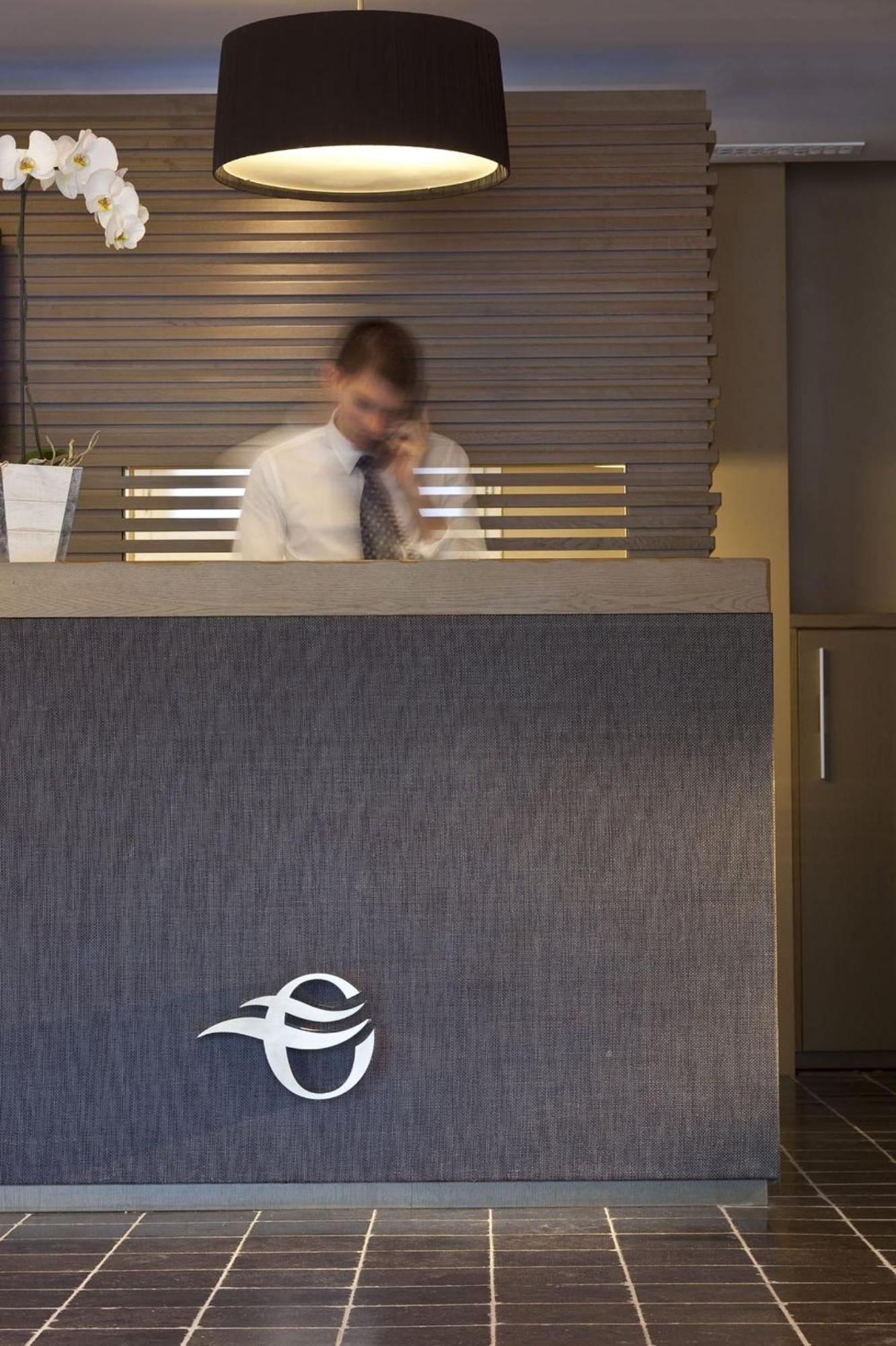 Escale Oceania Aix-En-Provence Hotel Exterior photo